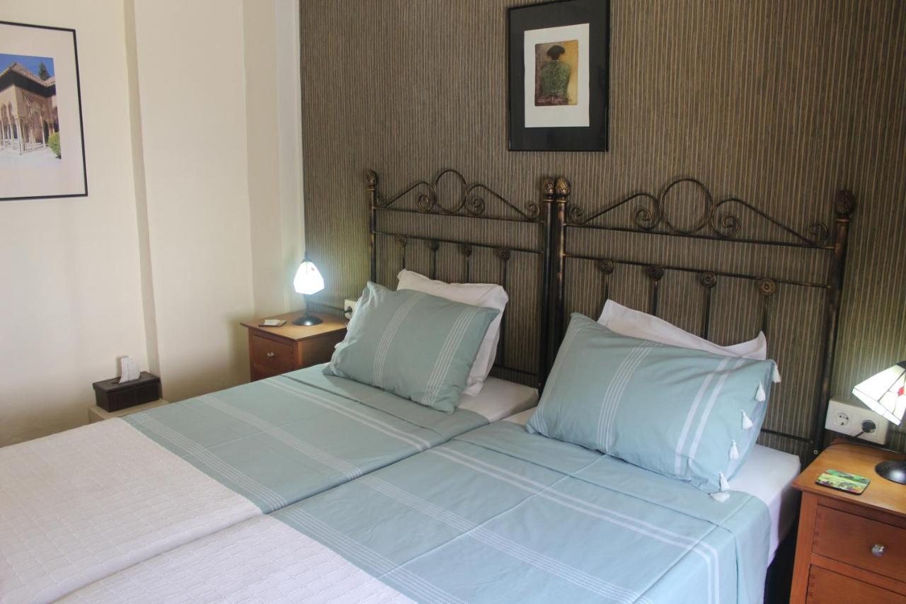 Casa La Nuez Bed & Breakfast 2*