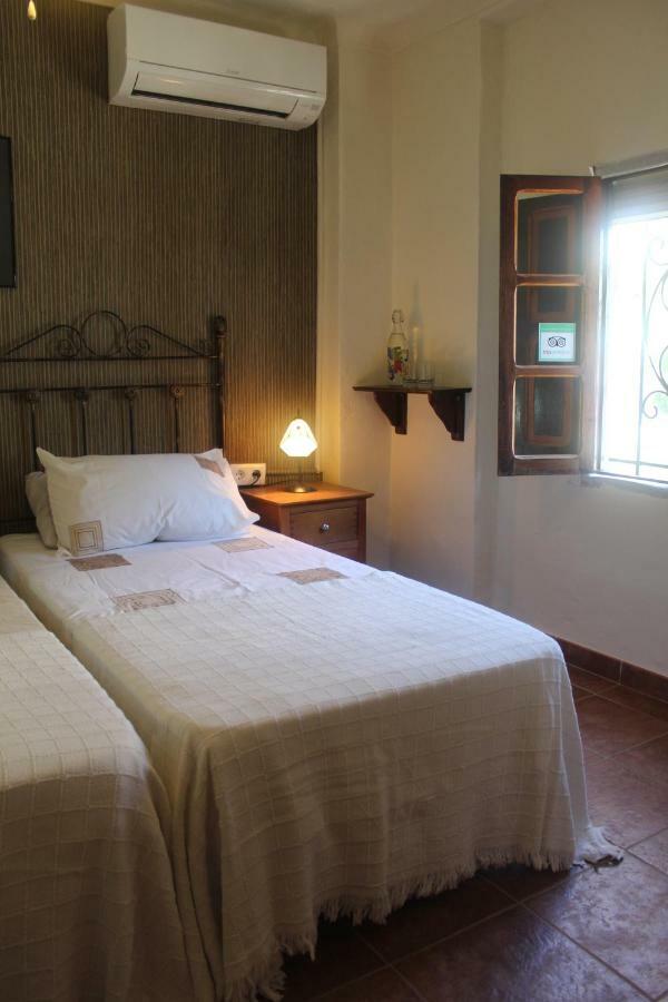 Bed & Breakfast Casa La Nuez 2*