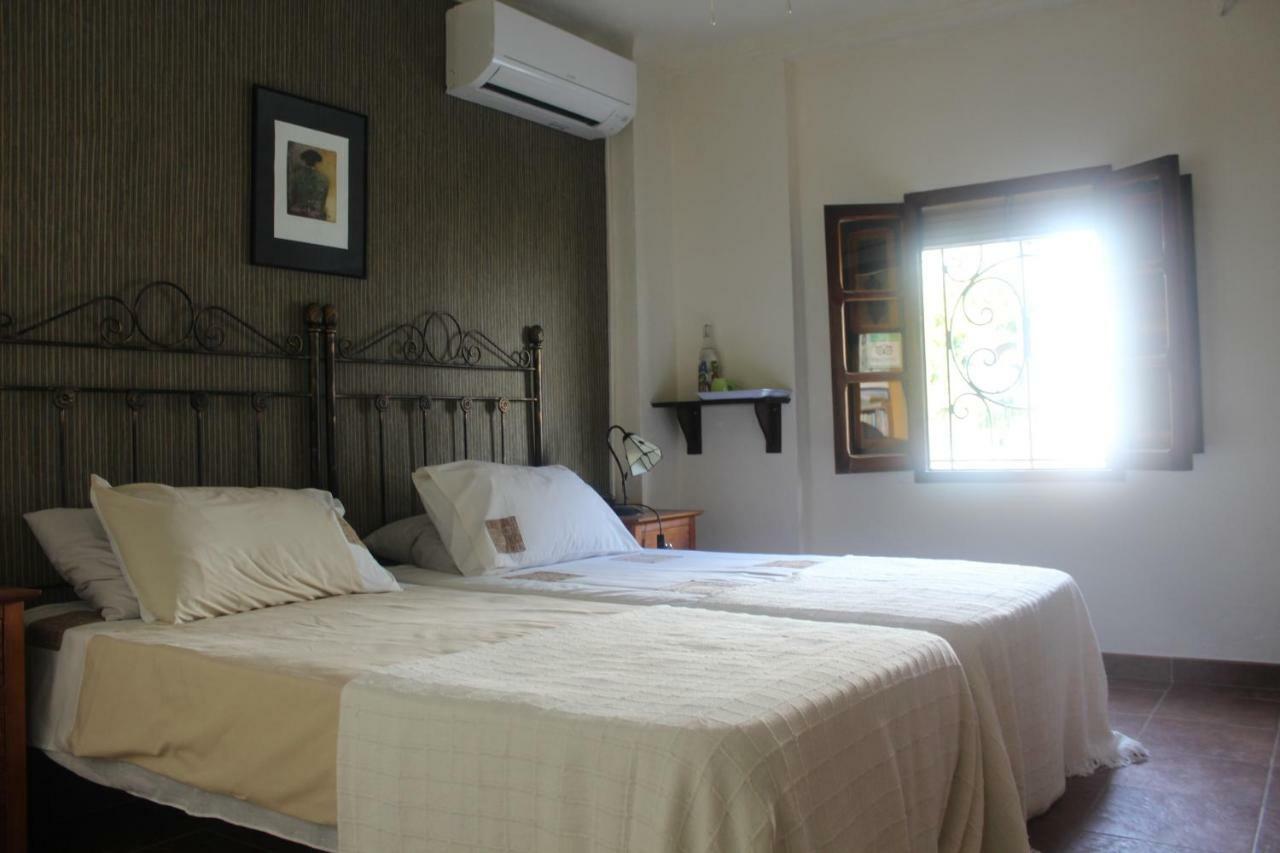 Casa La Nuez Bed & Breakfast 2*